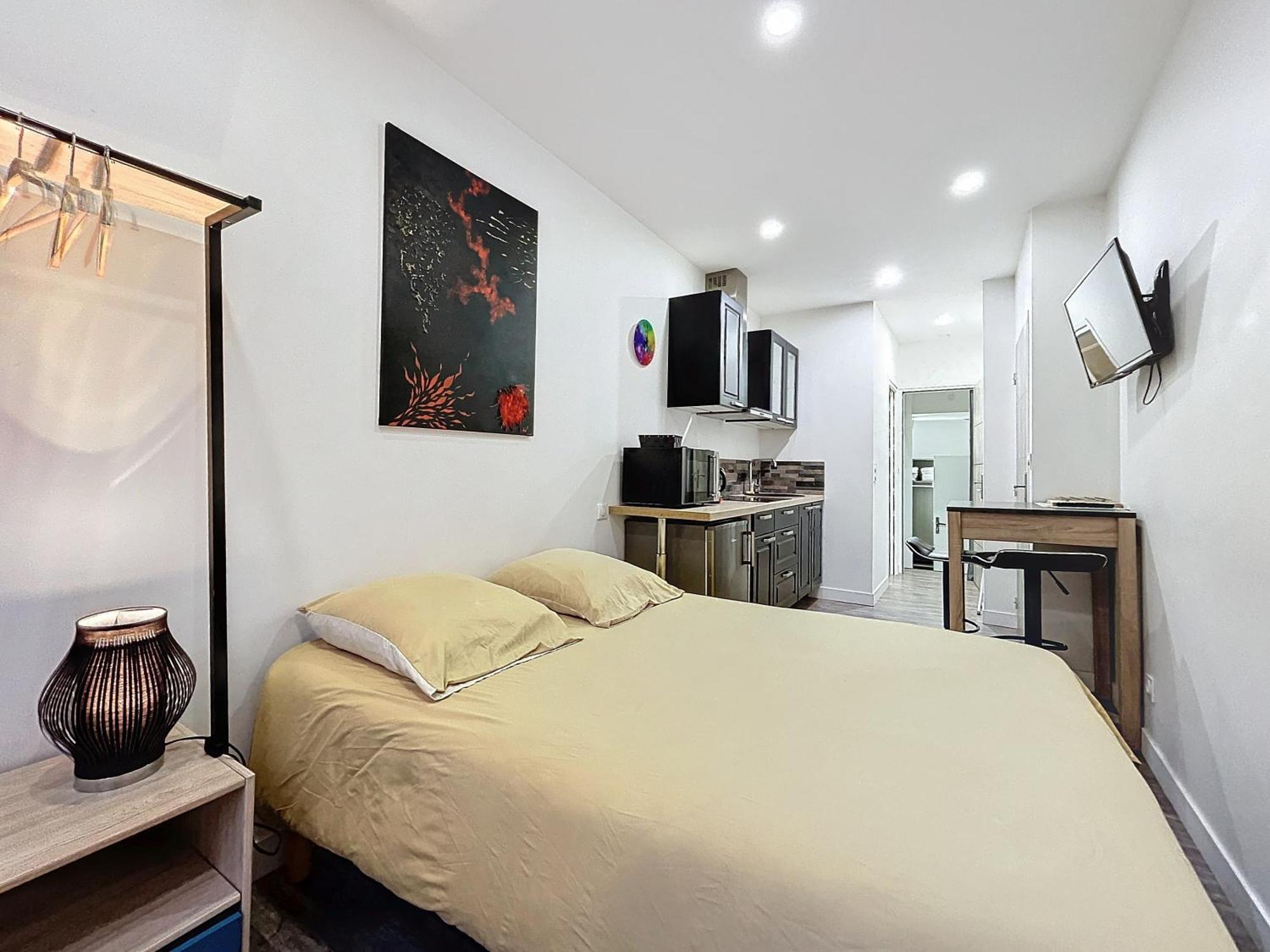 Montluçon Loft Terrasse Avec Spa Proche Centre Historique מראה חיצוני תמונה