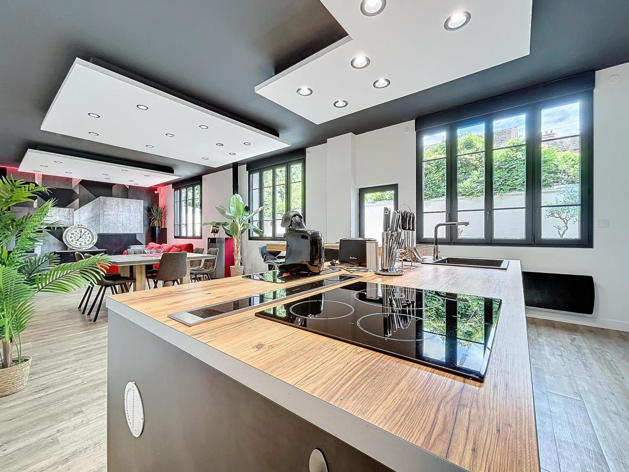 Montluçon Loft Terrasse Avec Spa Proche Centre Historique מראה חיצוני תמונה
