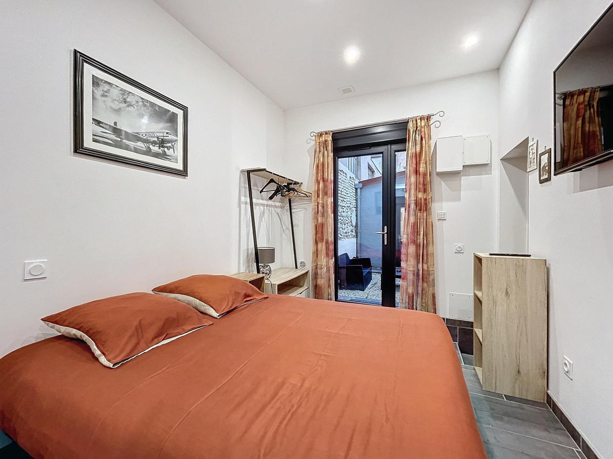 Montluçon Loft Terrasse Avec Spa Proche Centre Historique מראה חיצוני תמונה