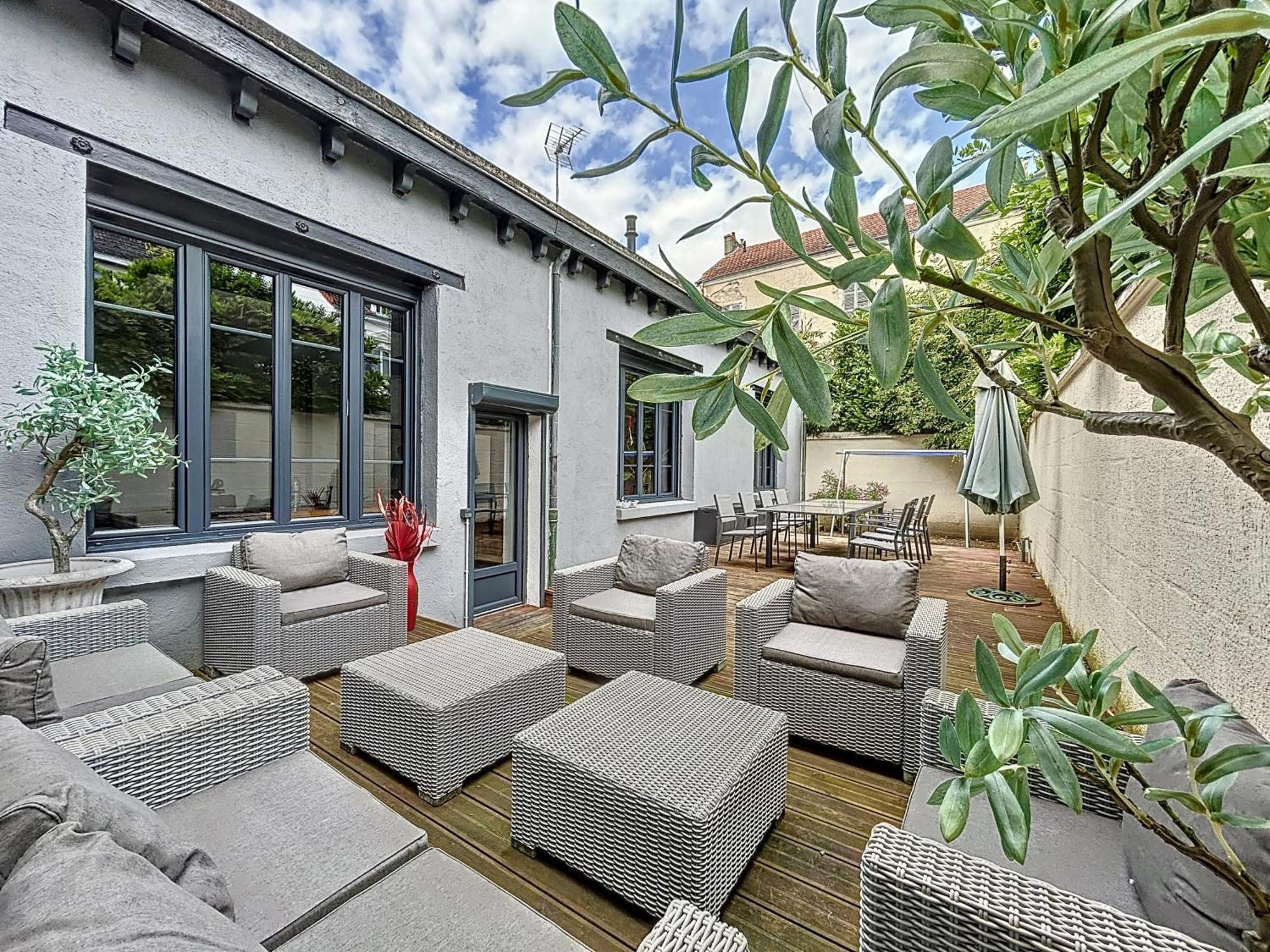 Montluçon Loft Terrasse Avec Spa Proche Centre Historique מראה חיצוני תמונה