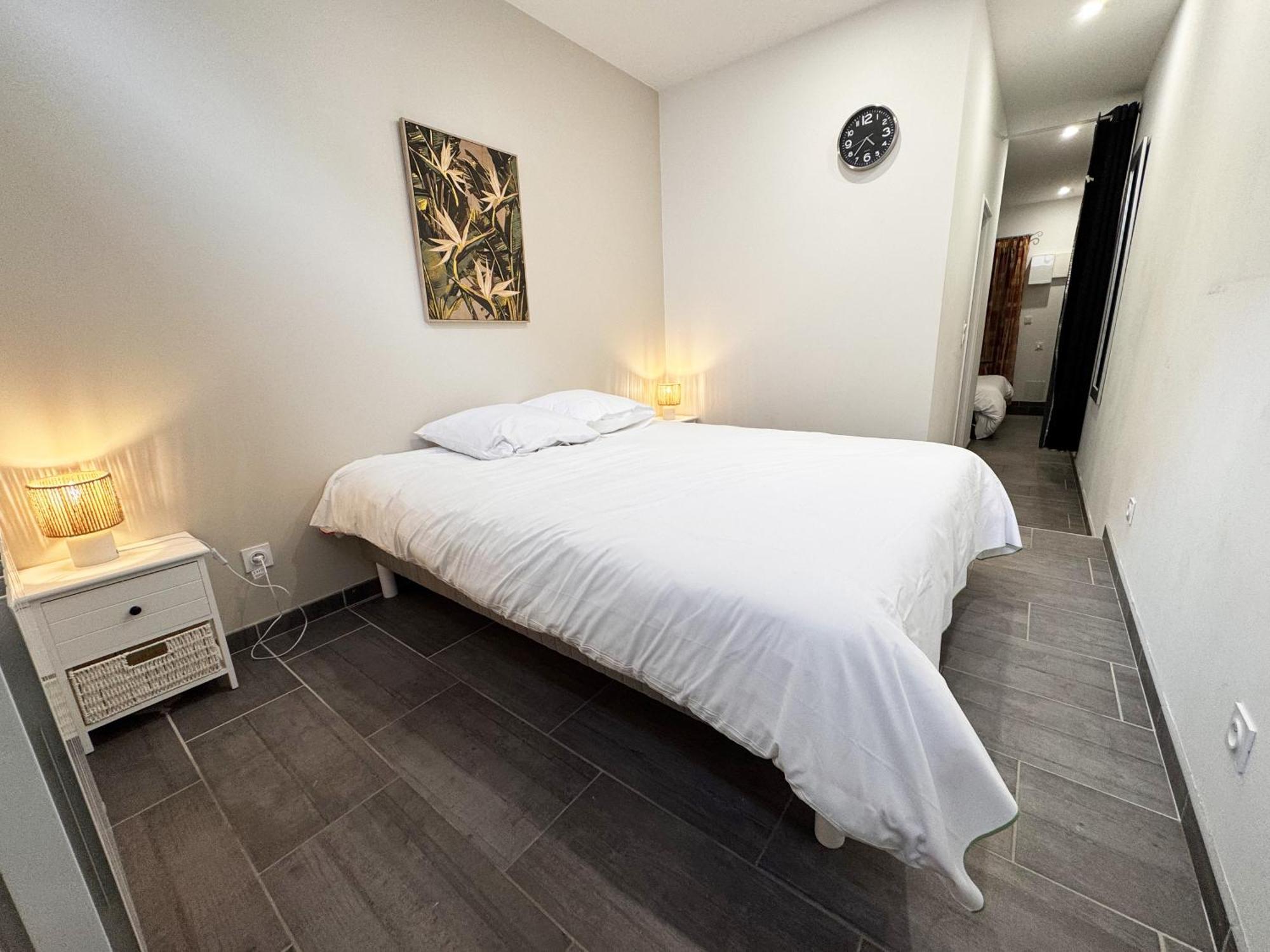 Montluçon Loft Terrasse Avec Spa Proche Centre Historique מראה חיצוני תמונה